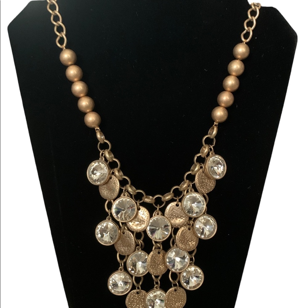 Premier Designs Gold crystal necklace. Dangling crystals Bold necklace